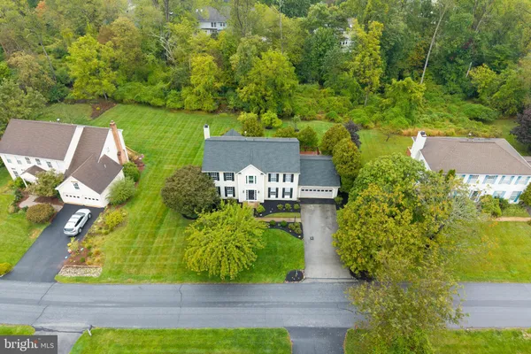 $725,000 | 8 Balmoral Drive, Chadds Ford, PA 19317