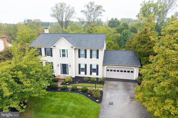 $725,000 | 8 Balmoral Drive, Chadds Ford, PA 19317