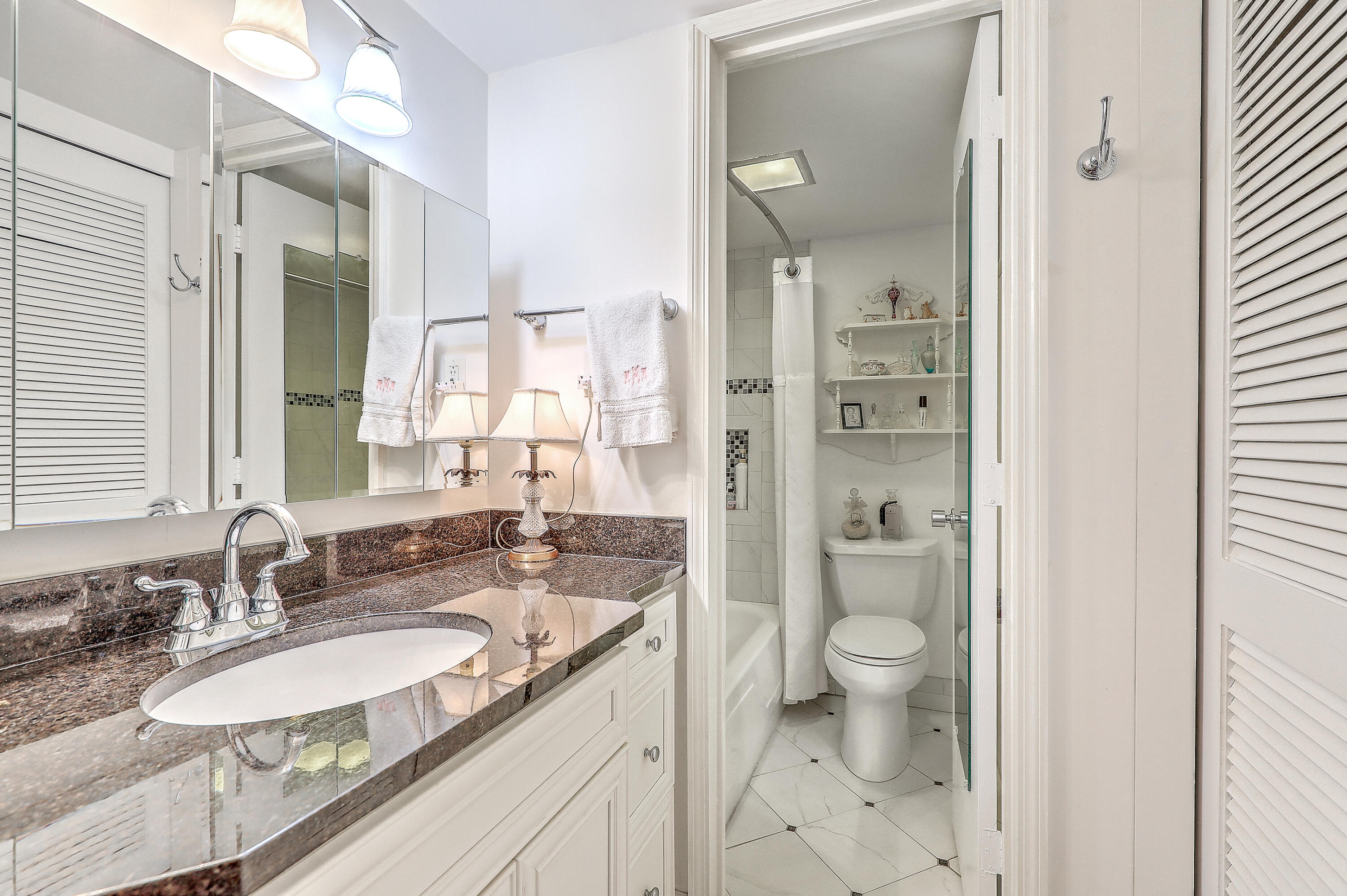 14 Lockwood Drive, Unit 7ABG Charleston, SC 29401 - Photo 13 of 43 0W7A0199_200_201_202_203_204_205