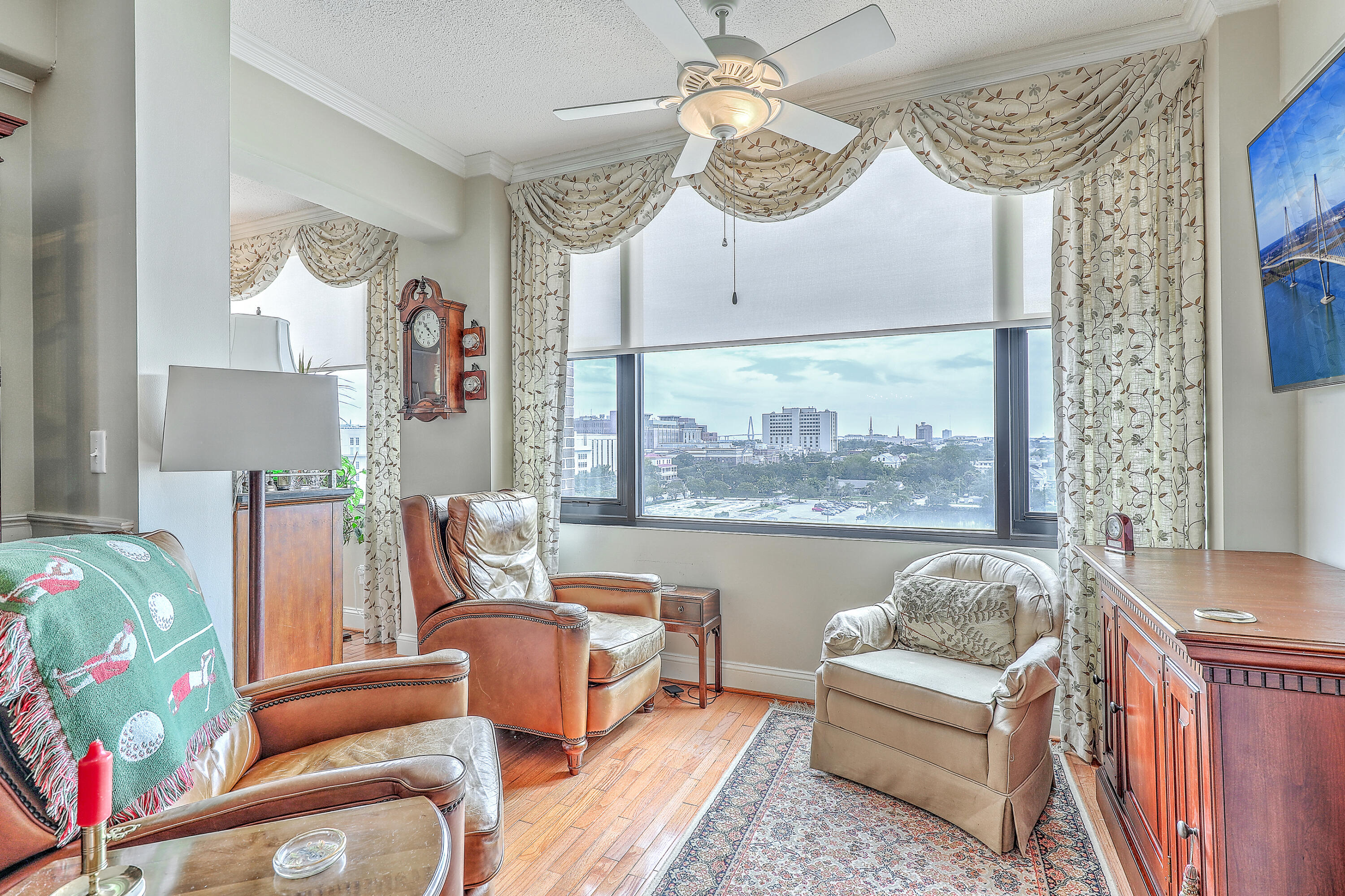 14 Lockwood Drive, Unit 7ABG Charleston, SC 29401 - Photo 27 of 43 0W7A0297_298_299_300_301_302_303