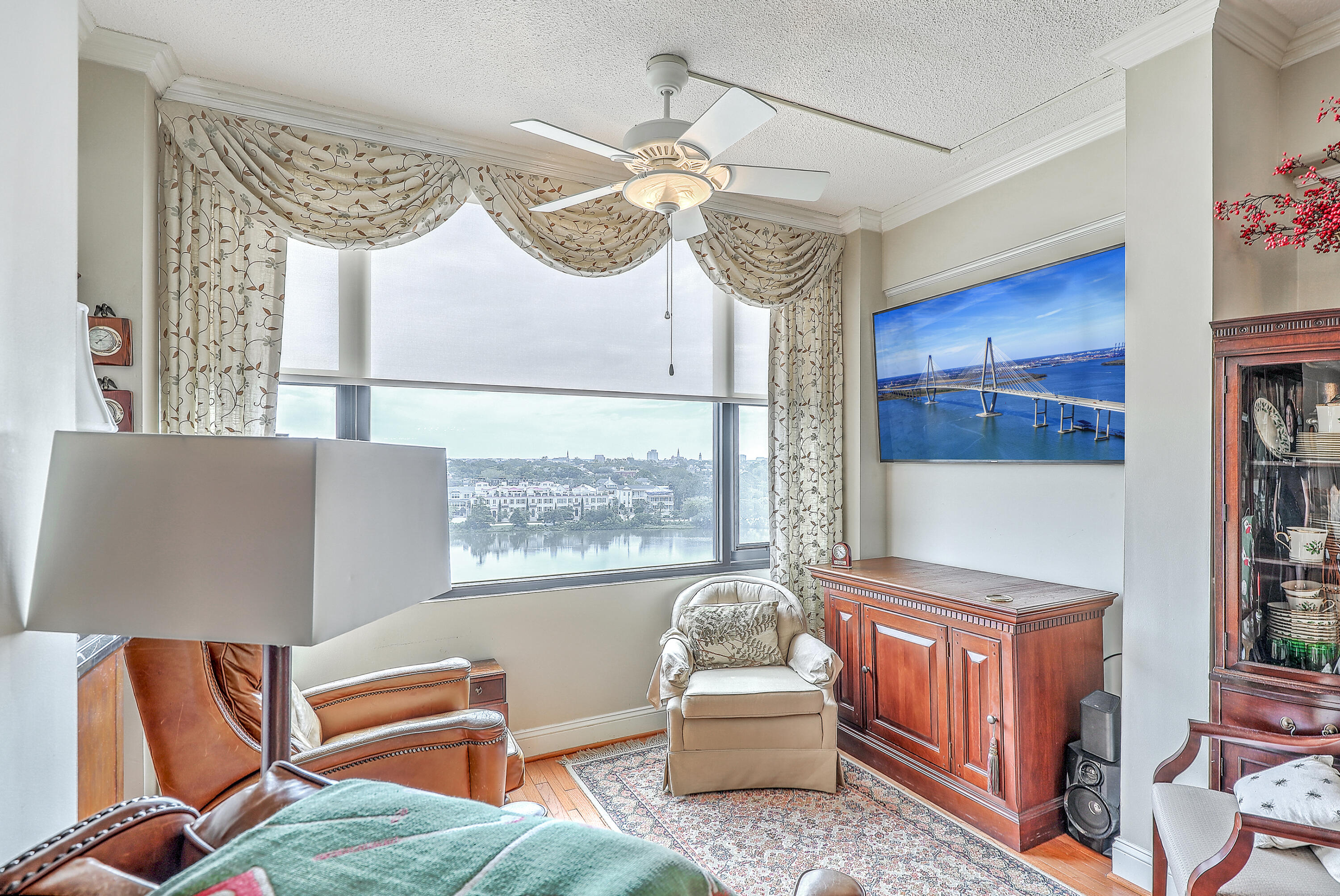 14 Lockwood Drive, Unit 7ABG Charleston, SC 29401 - Photo 28 of 43 0W7A0304_05_06_07_08_09_10