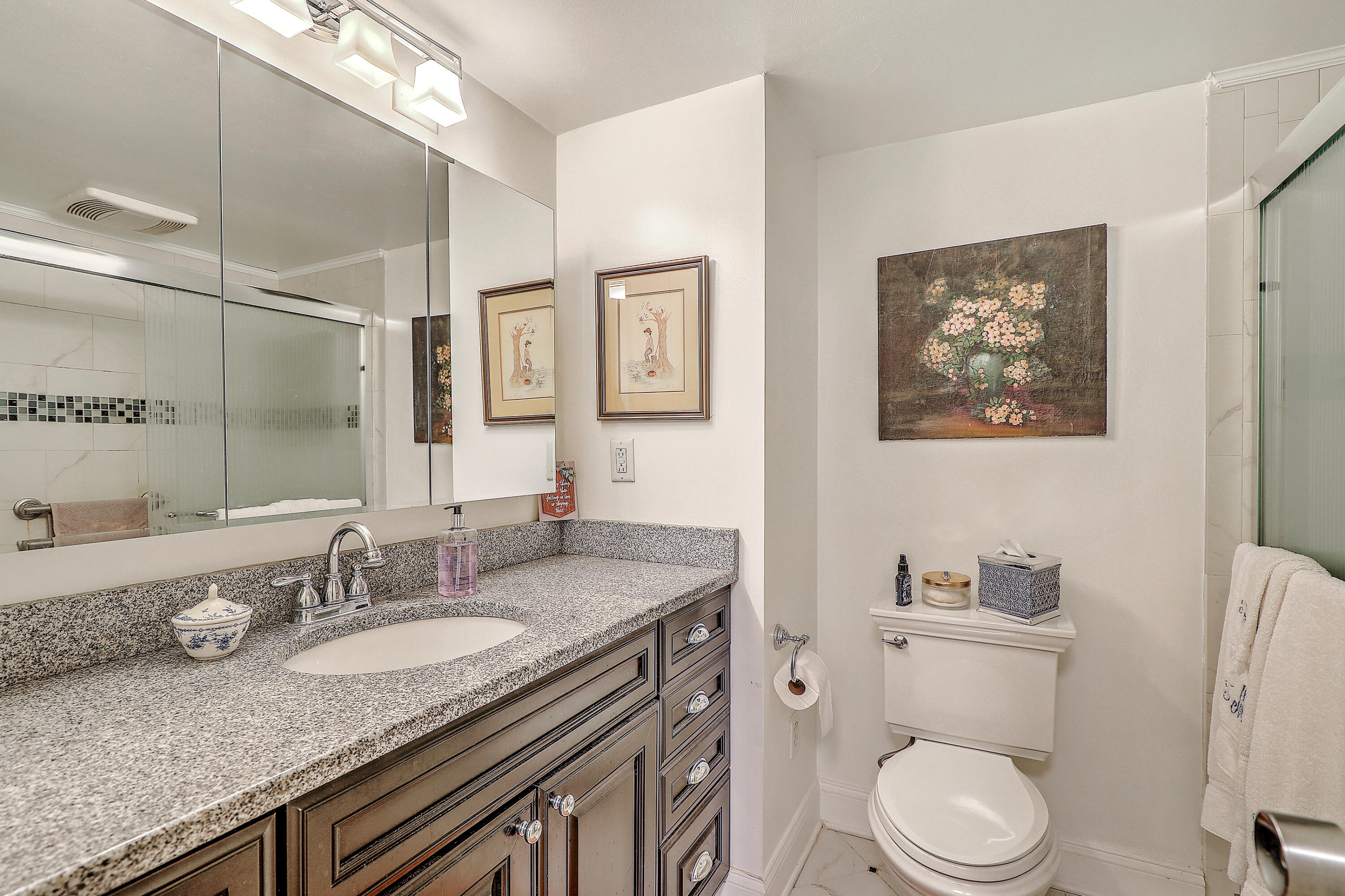 14 Lockwood Drive, Unit 7ABG Charleston, SC 29401 - Photo 39 of 43 0W7A0381_2_3_4_5_6_7