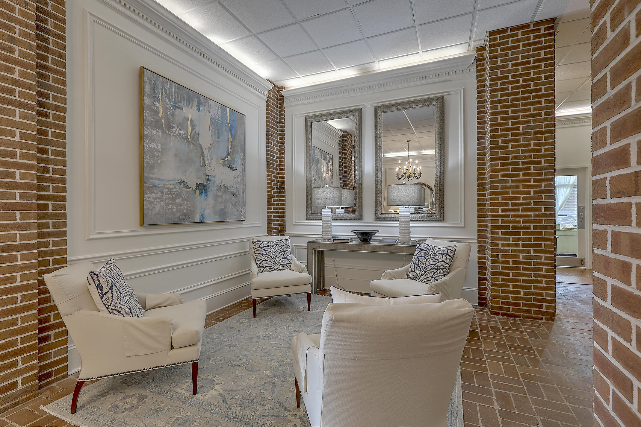 14 Lockwood Drive, Unit 7ABG Charleston, SC 29401 - Photo 6 of 43 1R3A8698_699_700_701_702_703_704