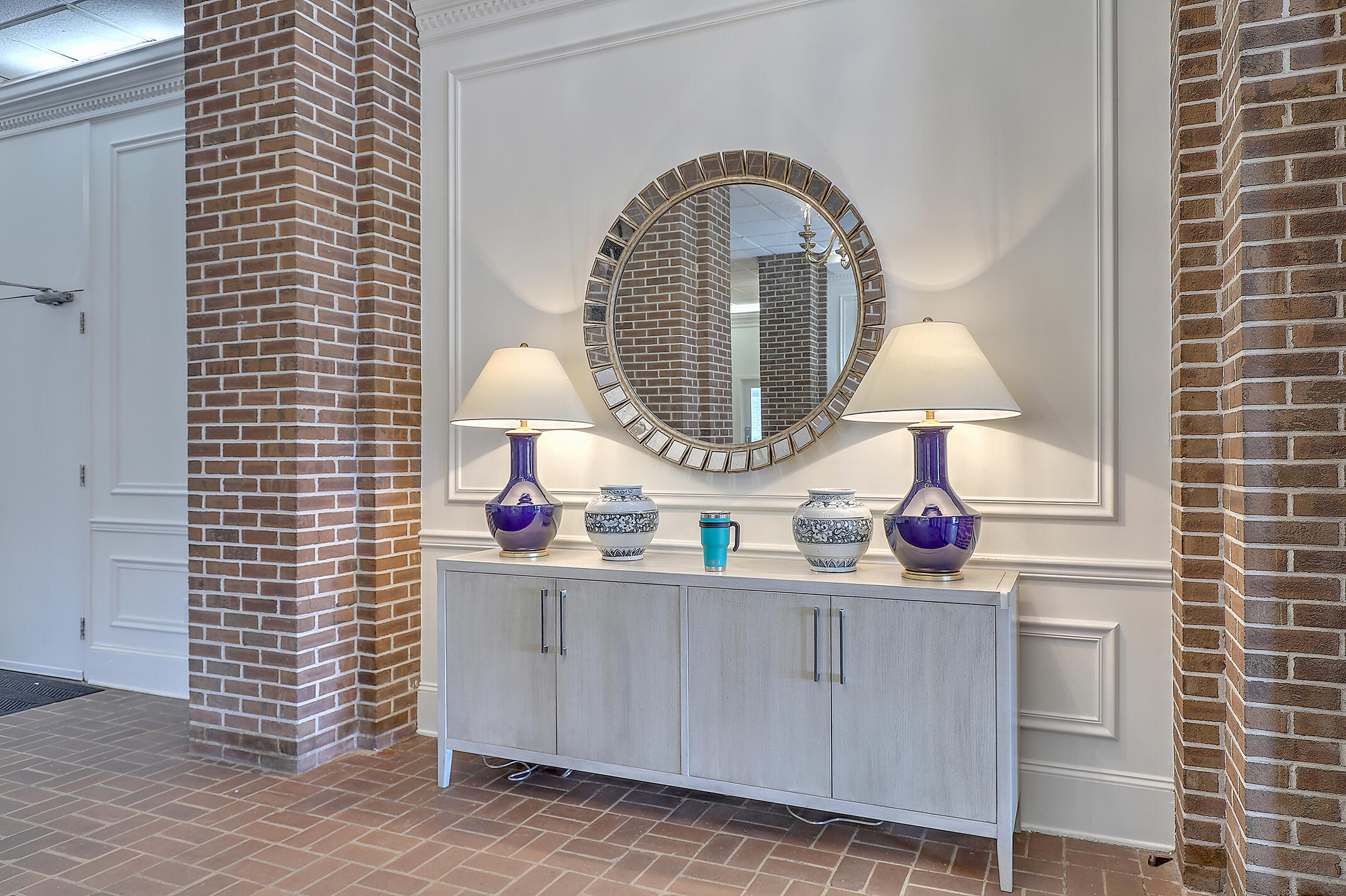 14 Lockwood Drive, Unit 7ABG Charleston, SC 29401 - Photo 7 of 43 1R3A8705_06_07_08_09_10_11