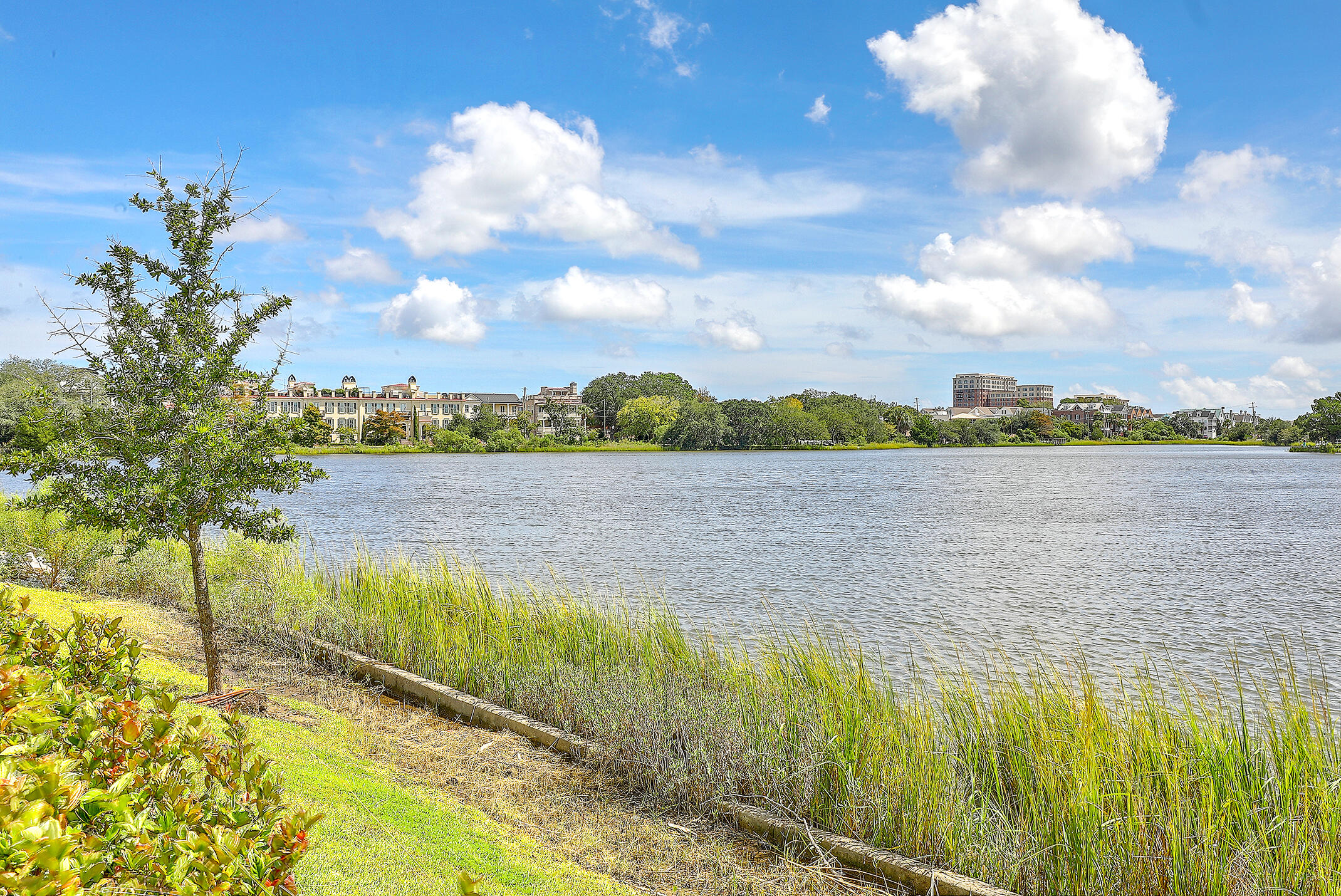 14 Lockwood Drive, Unit 7ABG Charleston, SC 29401 - Photo 8 of 43 1R3A8537_38_39_40_41_42_43