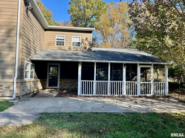 $299,900 | 1591 North Reed Station Road, Carbondale, IL 62901