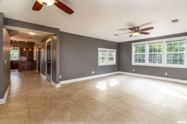 $299,900 | 1591 North Reed Station Road, Carbondale, IL 62901