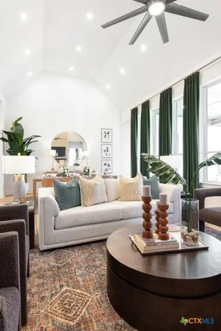 $643,549 | 4714 Clover Field, Marion, TX 78124