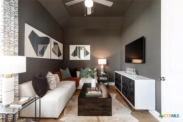 $643,549 | 4714 Clover Field, Marion, TX 78124