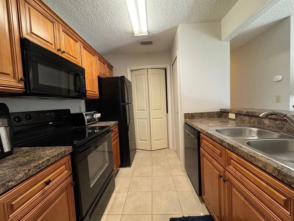 3705 Southwest 27th Street, Unit 1116 Gainesville, FL 32608 - Photo 7 of 13