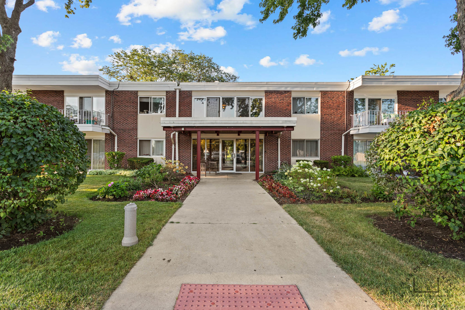 127 North Wolf Road, Unit 53B Wheeling, IL 60090 - Photo 1 of 17