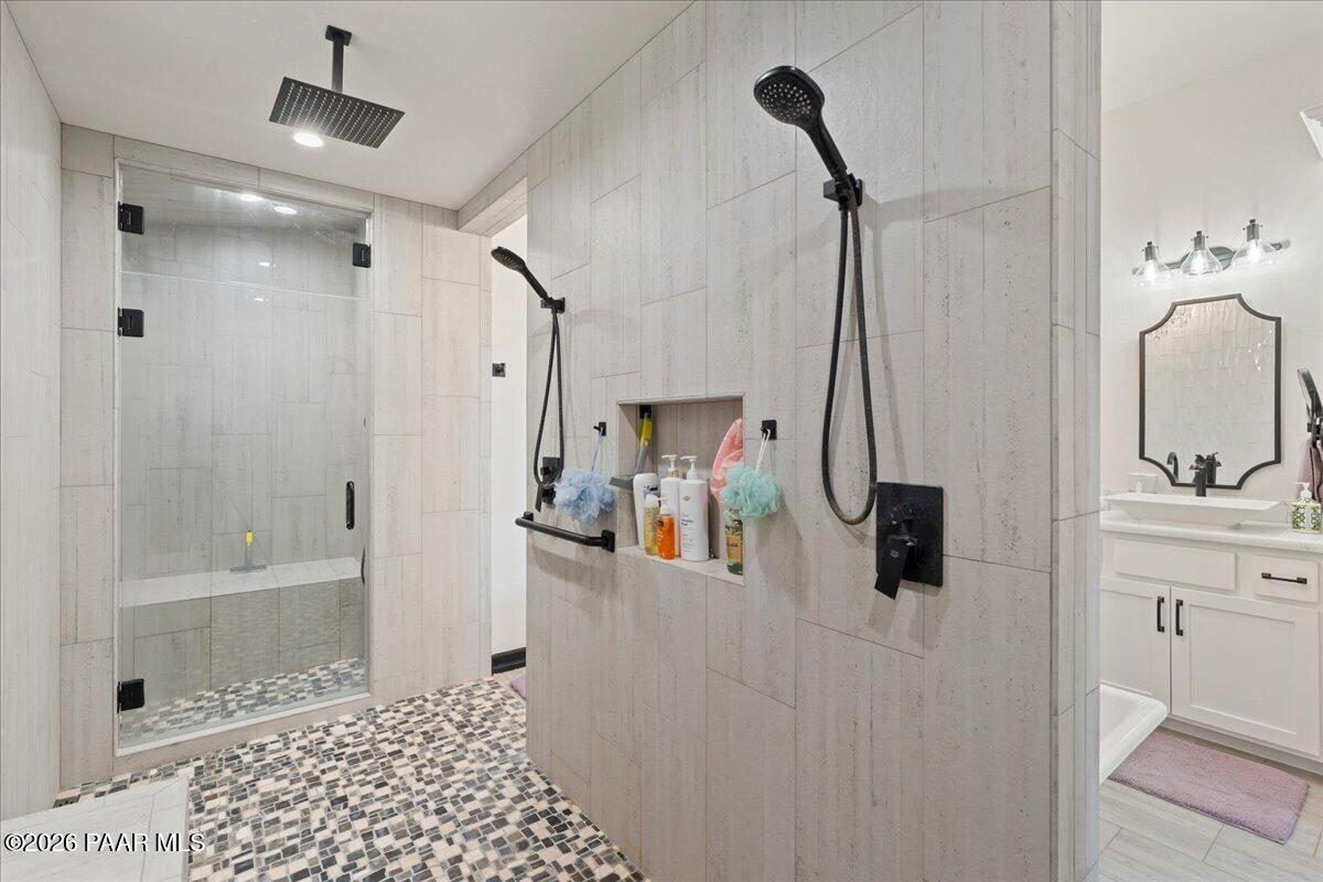 11455 East Harley Drive Prescott Valley, AZ 86315 - Photo 21 of 68 Primary Bathroom Shower