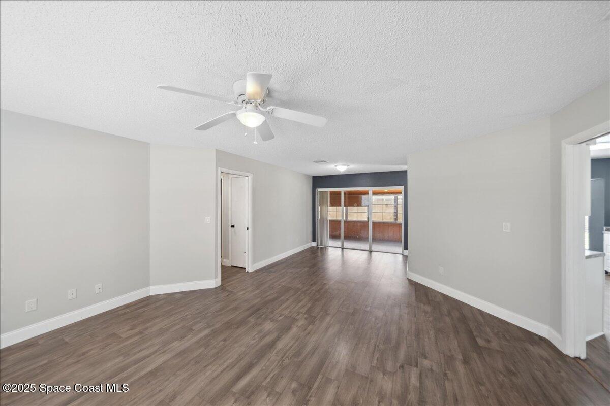 1871 Talloak Road Melbourne, FL 32935 - Photo 5 of 32 08-untitled-07453