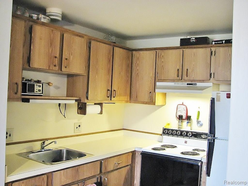 29478 Hoover Road Warren, MI 48093 - Photo 15 of 21 12232014 300 (1024x768).jpg
