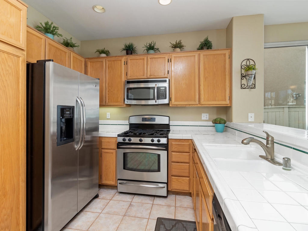 1813 Key Largo Road Vista, CA 92081 - Photo 11 of 25 Gallery Image 11