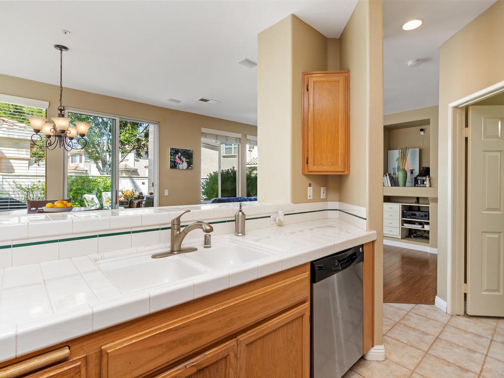 1813 Key Largo Road Vista, CA 92081 - Photo 13 of 25 Gallery Image 13