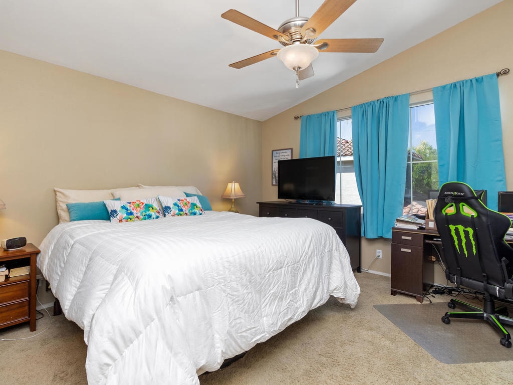 1813 Key Largo Road Vista, CA 92081 - Photo 14 of 25 Gallery Image 14