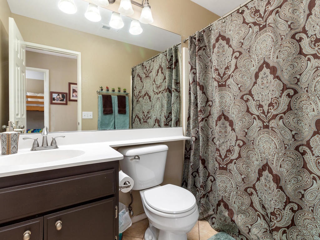 1813 Key Largo Road Vista, CA 92081 - Photo 20 of 25 Gallery Image 20