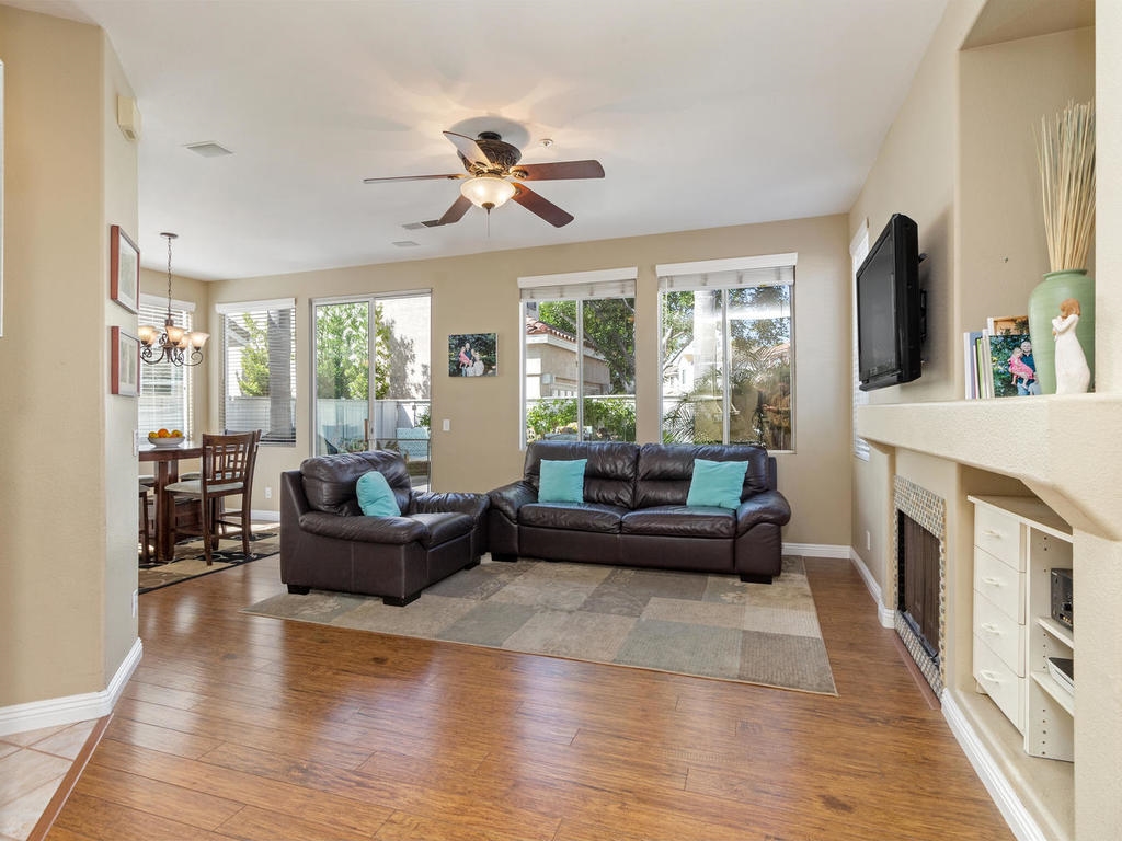 1813 Key Largo Road Vista, CA 92081 - Photo 5 of 25 Gallery Image 5