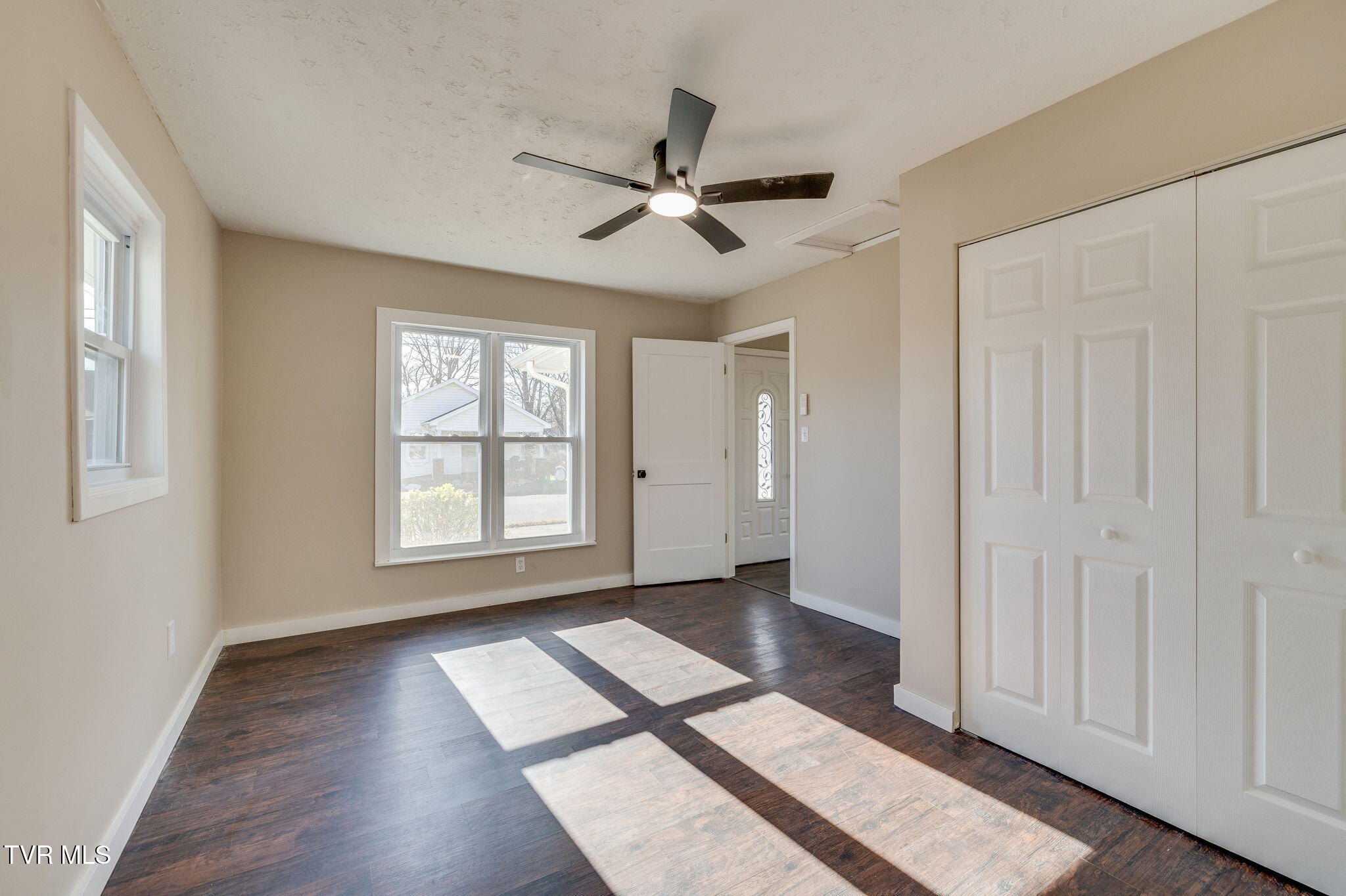 2404 Overlook Road Kingsport, TN 37664 - Photo 21 of 26 020