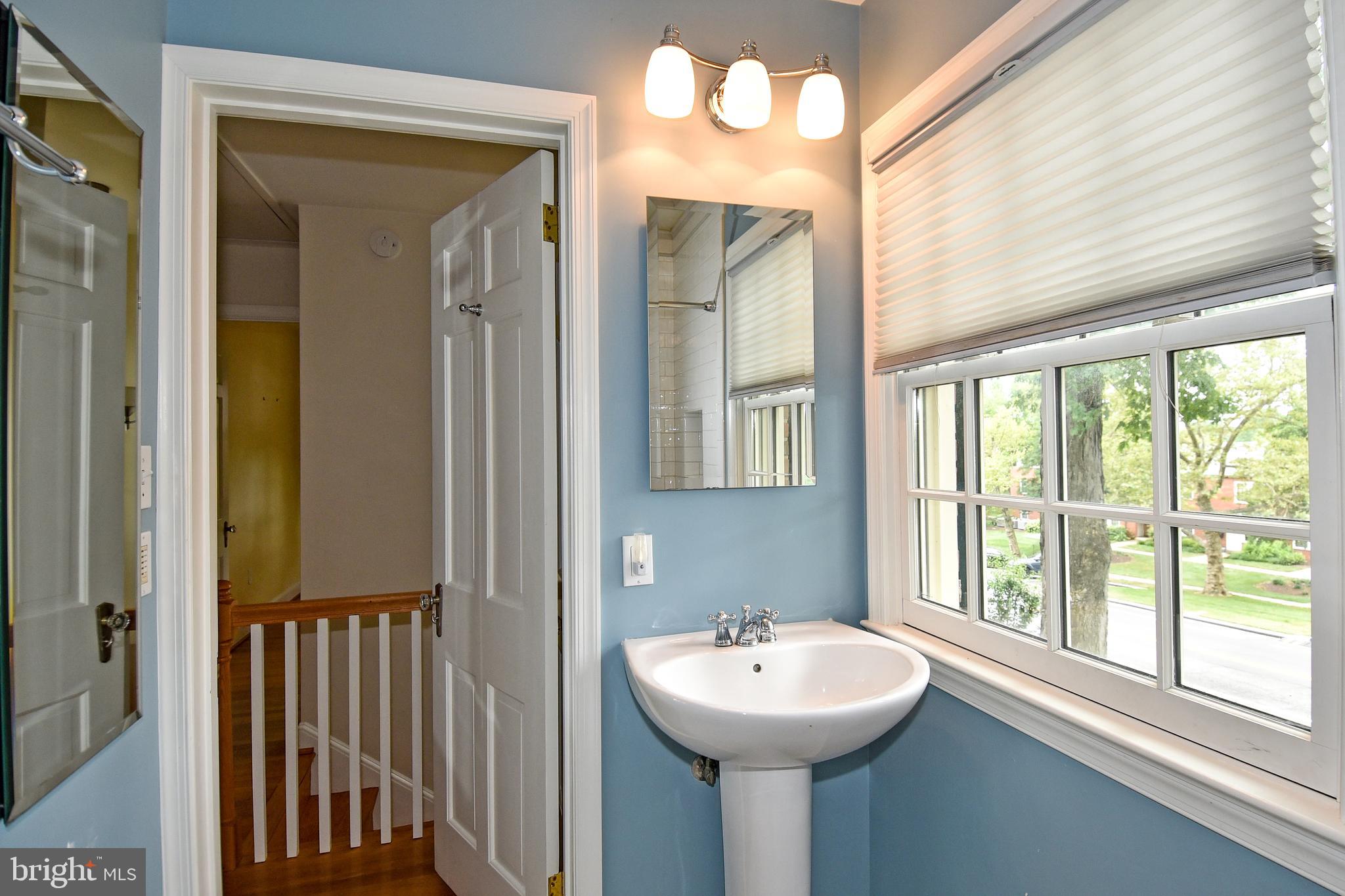 1531 Patrick Henry Drive Arlington, VA 22205 - Photo 20 of 33