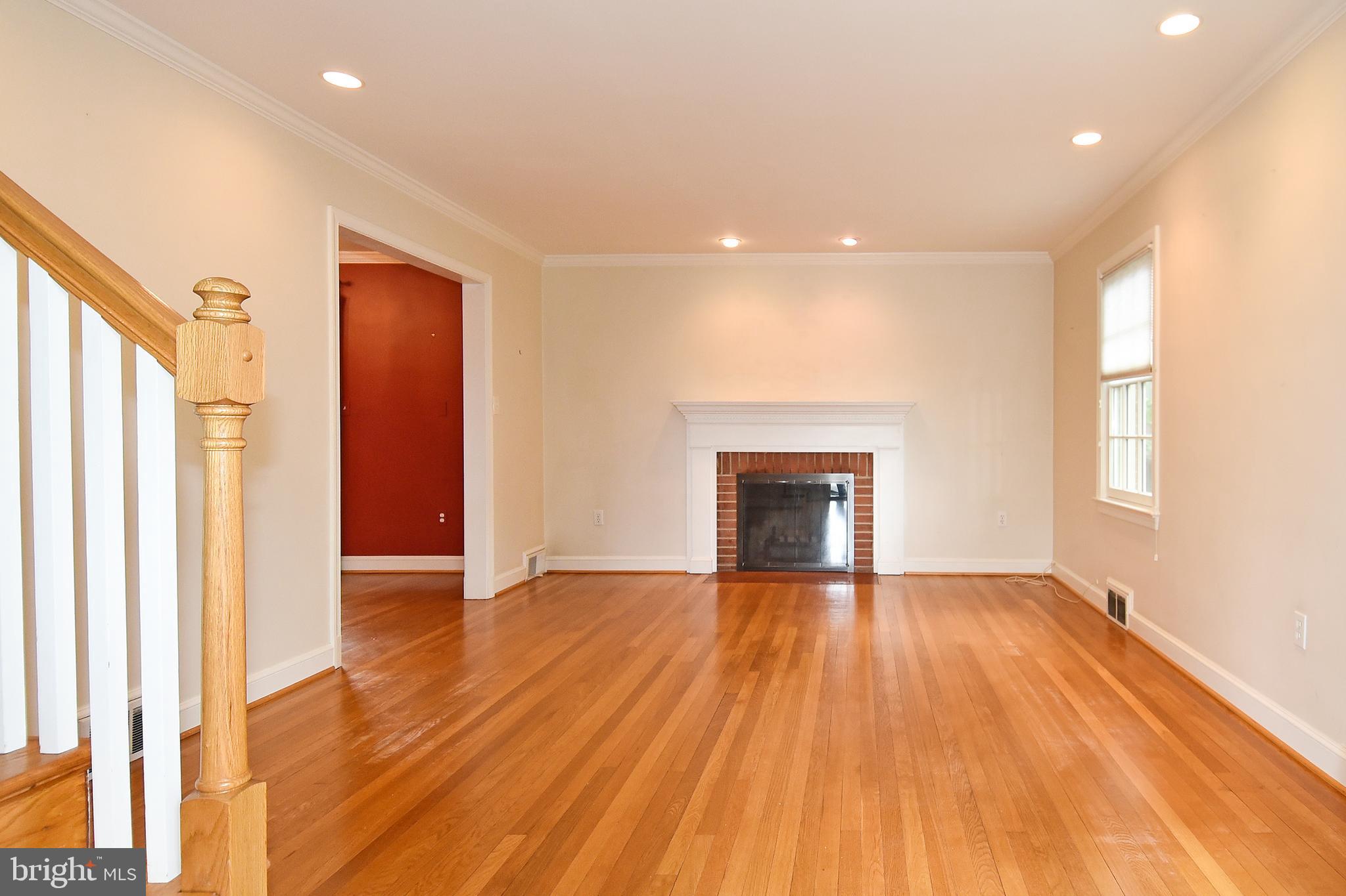 1531 Patrick Henry Drive Arlington, VA 22205 - Photo 2 of 33