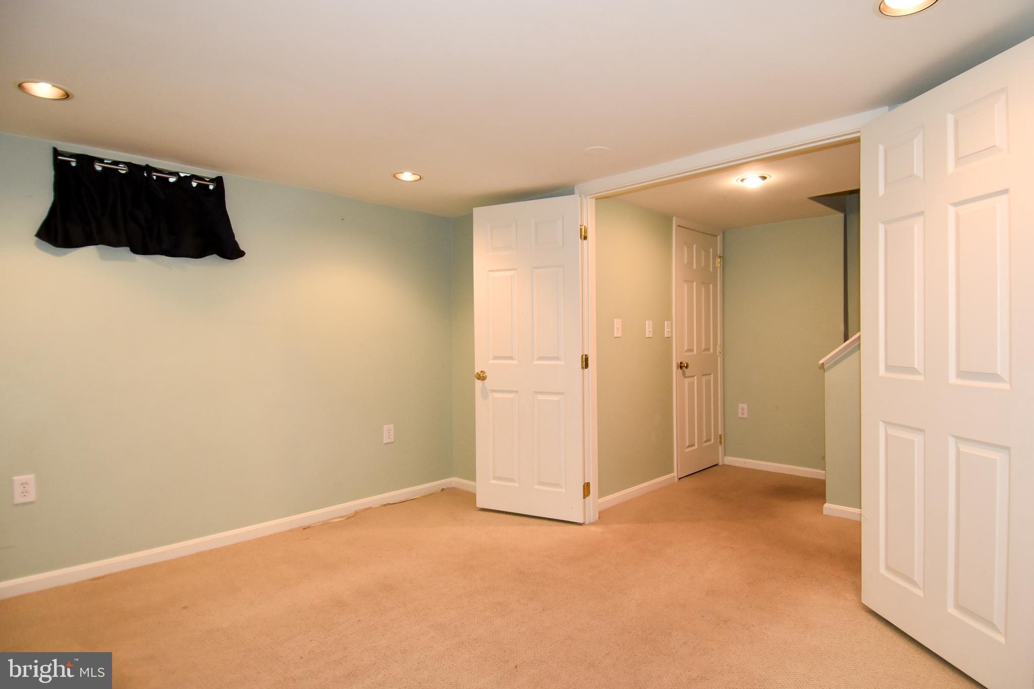 1531 Patrick Henry Drive Arlington, VA 22205 - Photo 23 of 33