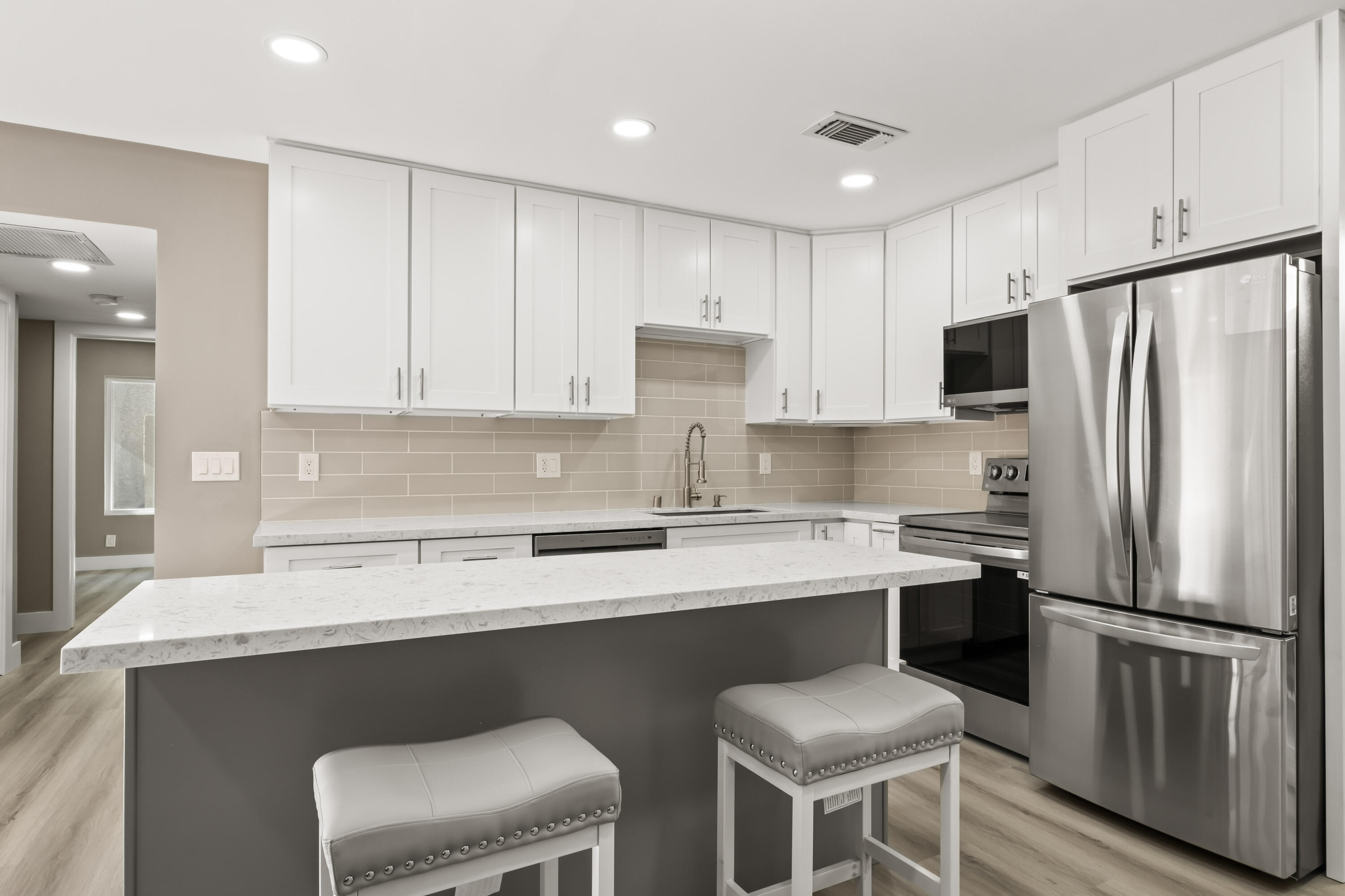 414 Bradshaw E Lane, Unit 64 Palm Springs, CA 92262 - Photo 4 of 23 Bradshaw Photos-11 - Copy