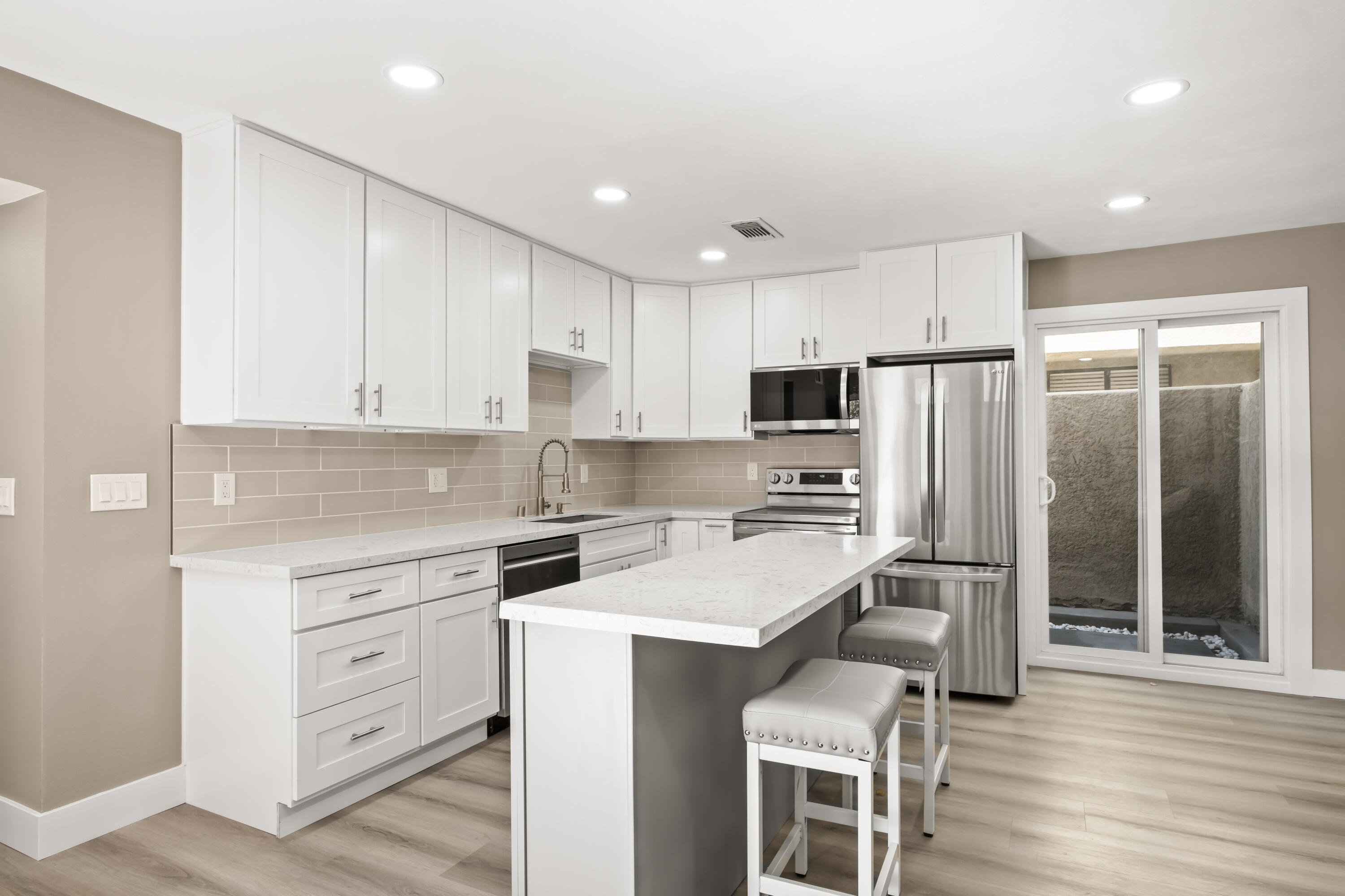 414 Bradshaw E Lane, Unit 64 Palm Springs, CA 92262 - Photo 5 of 23 Bradshaw Photos-12 - Copy