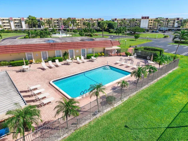 $249,000 | 23249 Barwood Lane North, Unit 102, Boca Raton, FL 33428