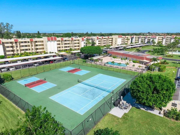 a view of a tennis court