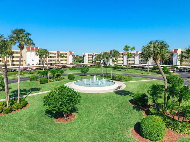 $249,000 | 23249 Barwood Lane North, Unit 102, Boca Raton, FL 33428