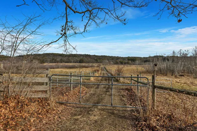 $650,000 | 0 Middle Road, Hancock, NH 03449