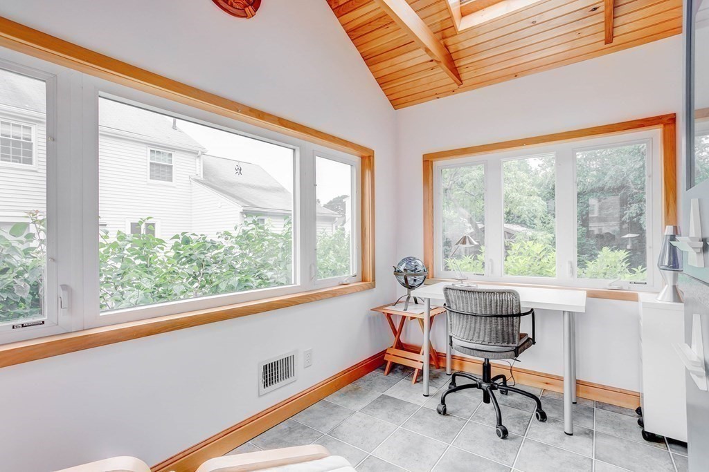 35 Princeton Road Arlington, MA 02474 - Photo 11 of 32