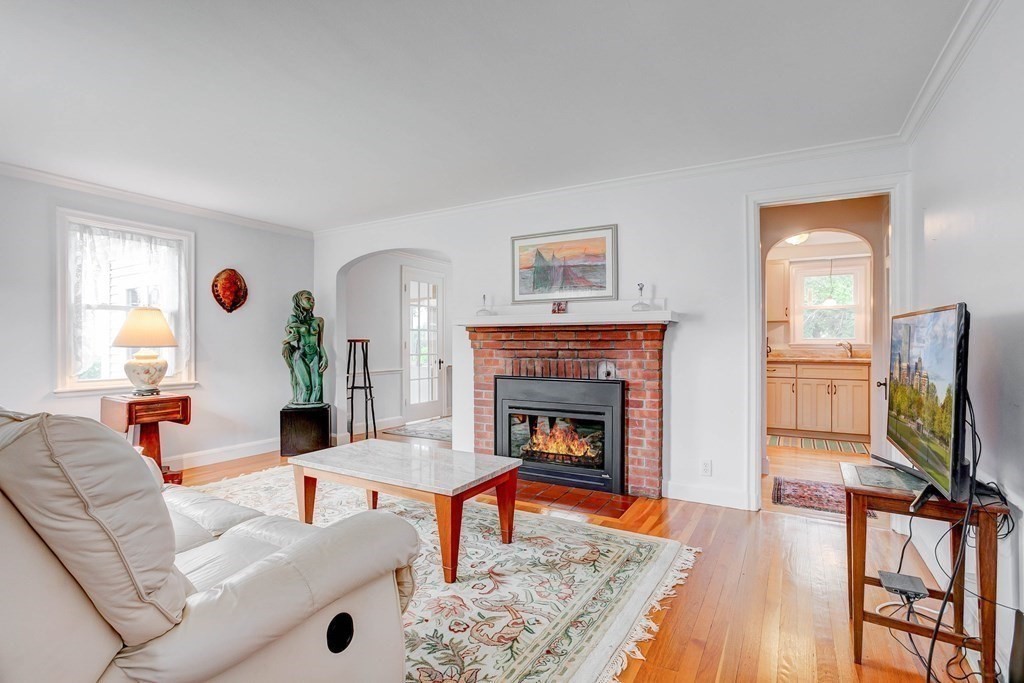 35 Princeton Road Arlington, MA 02474 - Photo 2 of 32