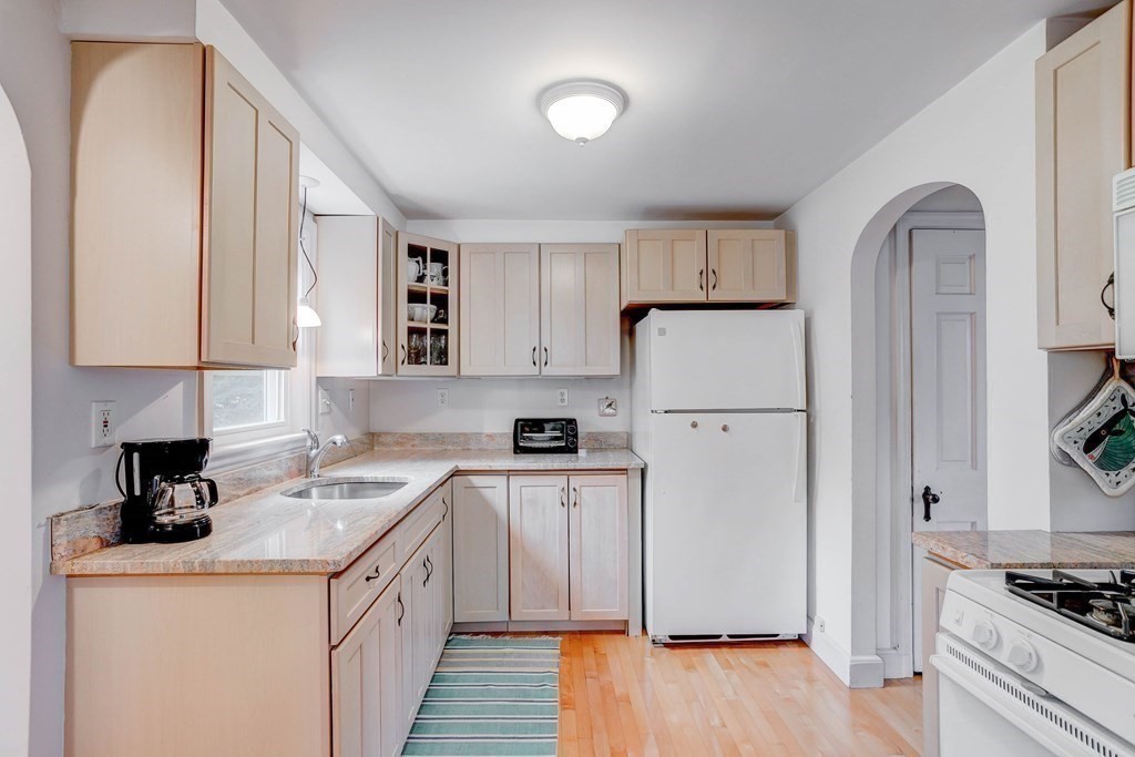 35 Princeton Road Arlington, MA 02474 - Photo 6 of 32