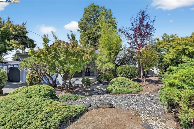 $940,000 | 19347 Parsons Avenue, Castro Valley, CA 94546