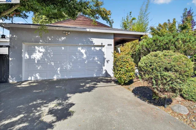 $940,000 | 19347 Parsons Avenue, Castro Valley, CA 94546