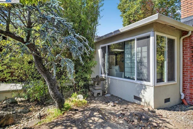 $940,000 | 19347 Parsons Avenue, Castro Valley, CA 94546