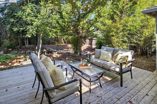 $940,000 | 19347 Parsons Avenue, Castro Valley, CA 94546