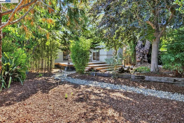 $940,000 | 19347 Parsons Avenue, Castro Valley, CA 94546