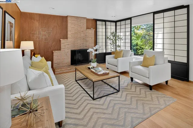 $940,000 | 19347 Parsons Avenue, Castro Valley, CA 94546