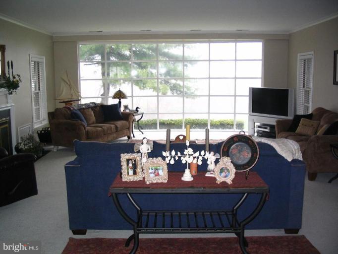 16318 Wright Road Hagerstown, MD 21740 - Photo 10 of 30 Family Room