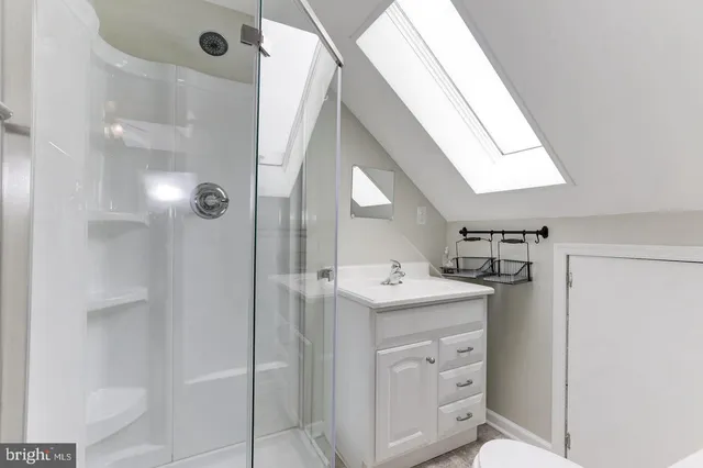 $4,100 | 1759 North Cliff Street, Alexandria, VA 22301