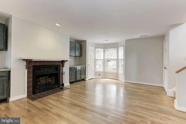 $4,100 | 1759 North Cliff Street, Alexandria, VA 22301