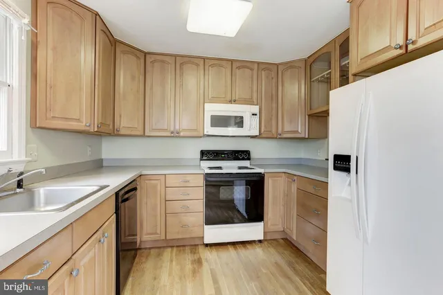 $4,100 | 1759 North Cliff Street, Alexandria, VA 22301