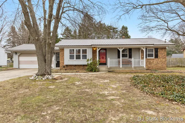 $319,900 | 7154 Westwood Drive, Jenison, MI 49428