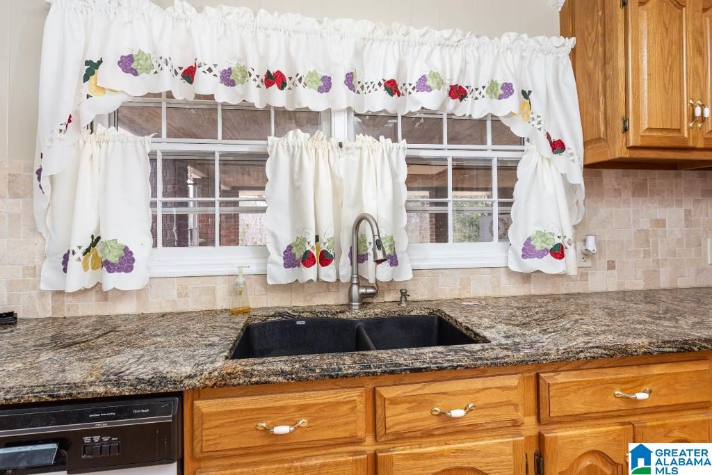 1181 Mountain View Road Talladega, AL 35160 - Photo 9 of 38