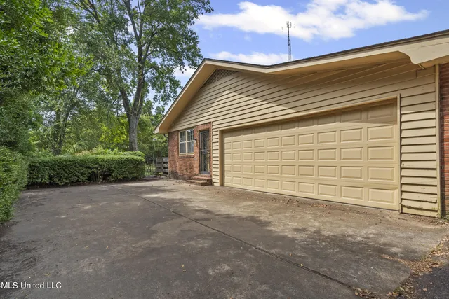 $165,000 | 460 1st Street, Lula, MS 38617