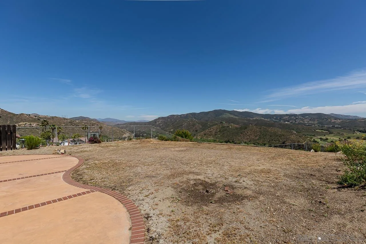 2540 Wind River Road El Cajon, CA 92019 - Photo 31 of 36 Gallery Image 31